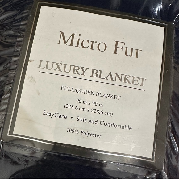MicroFur navy blue luxury fleece throw blanket NIP FULL QUEEN - Picture 3 of 3